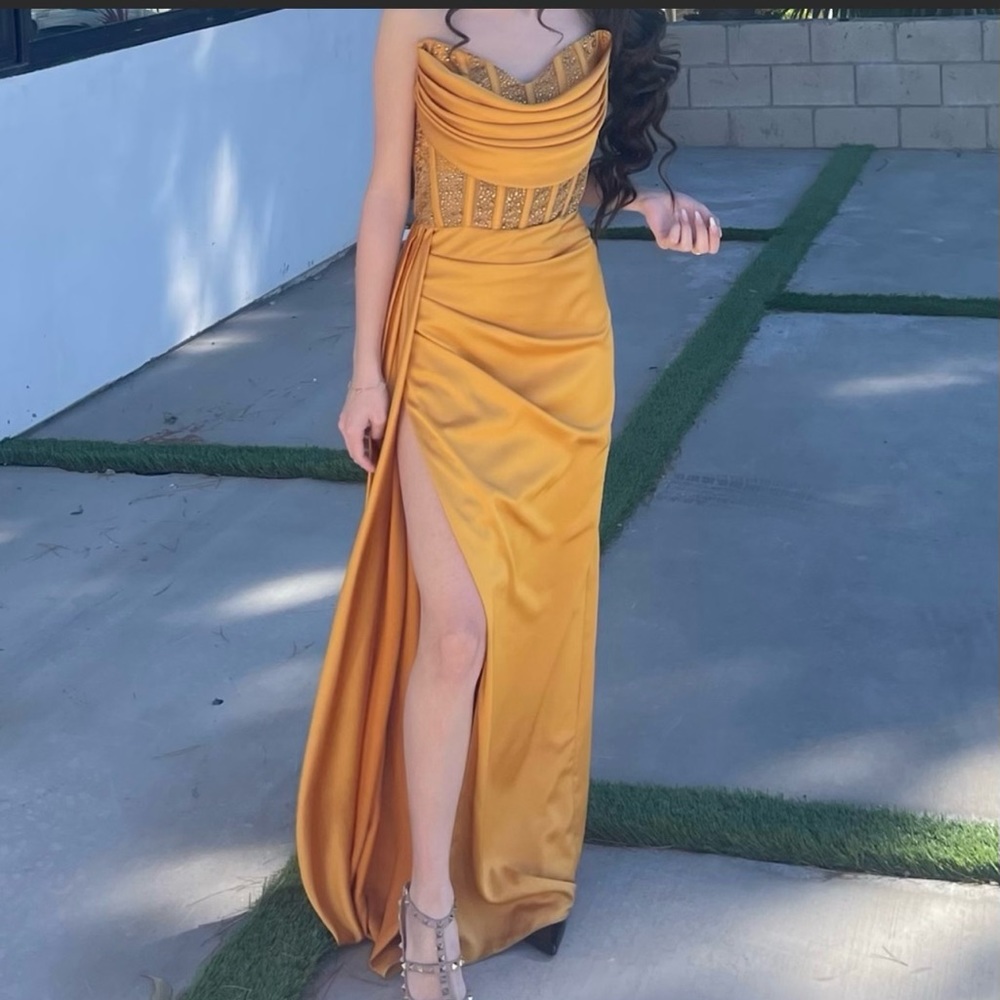 Elegant Yellow gown maxi dress